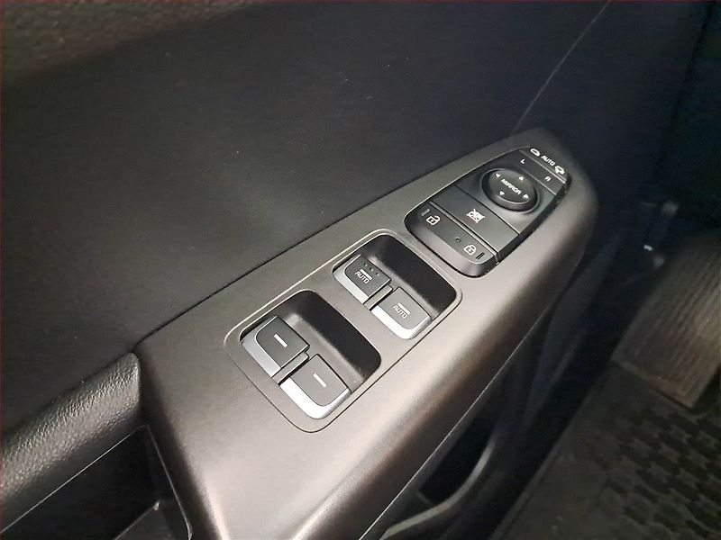 Kia Sportage (2018) 1.6 T-GDI, Serv.kniha, Navi - fotka 16 z 16