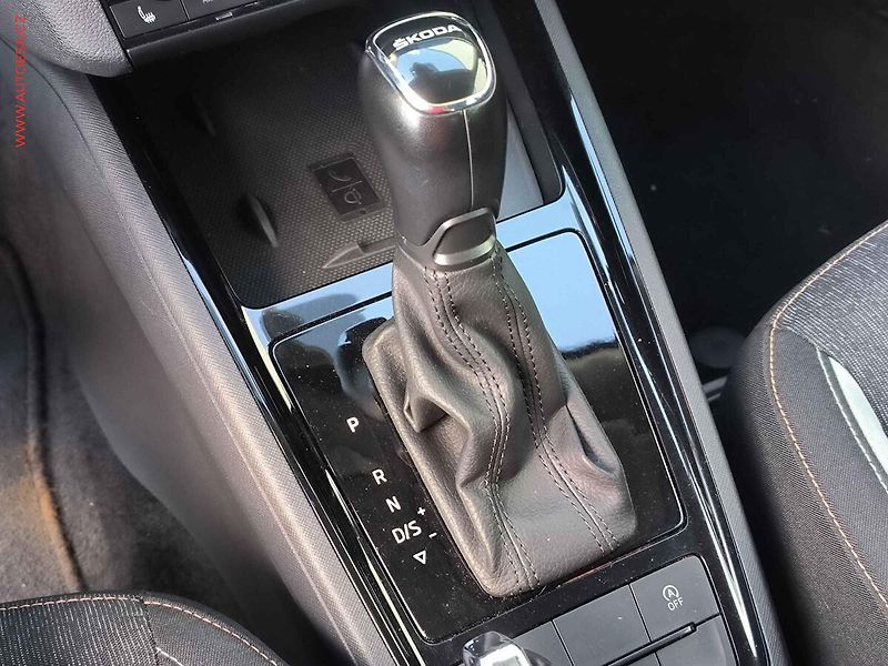 Škoda Kamiq (2021) 1.0 TSi, Style, DSG - fotka 17 z 23
