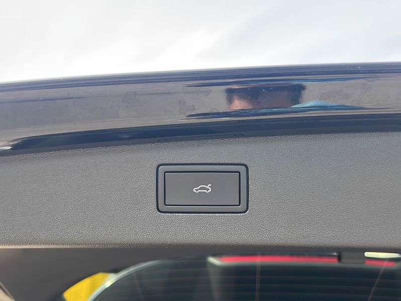 Volkswagen Tiguan TSI 4M R-Line Pano HuD IQ 360 - fotka 15 z 15