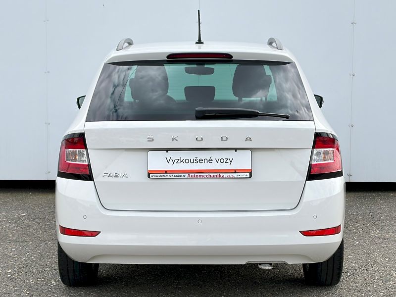 Škoda Fabia (2023) Combi 1.0 TSI / 70kW / AMBITIO - fotka 11 z 31