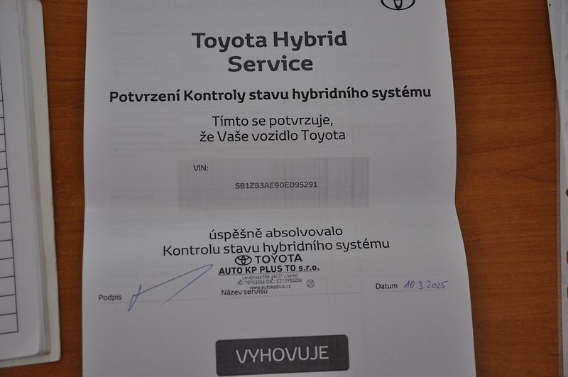 Toyota Corolla 1.8 Hybrid KOMBI - fotka 21 z 21
