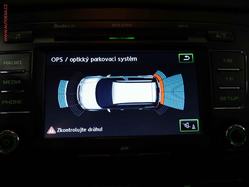 Škoda Yeti (2013) 1.6 TDi, xenon, autoAC - fotka 20 z 21