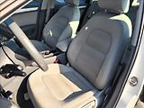 Audi A4 2,0 TDI,S-line,navi,výhřev,xen - náhled 8