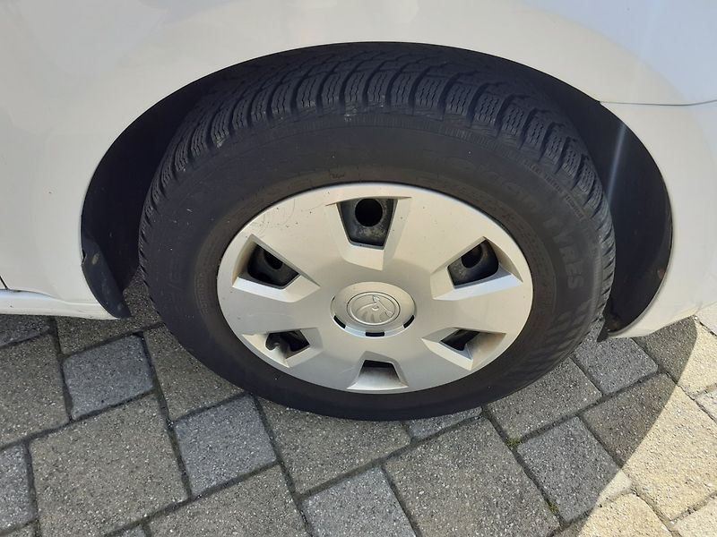 Škoda Octavia (2015) III Kombi 1.6 TDi - fotka 15 z 25