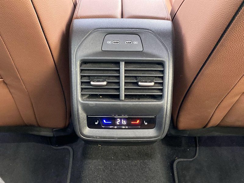 Škoda Superb (2024) Combi 2.0 TDI DSG L&K - fotka 35 z 42