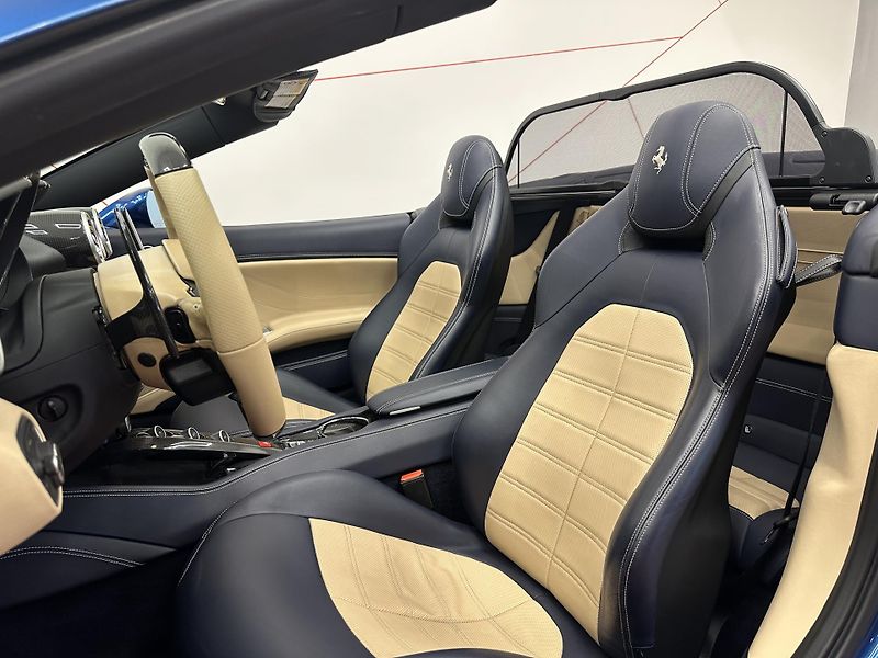 Ferrari California (2017) T 3.9 HGTE*VENTILACE*CARBON - fotka 10 z 20