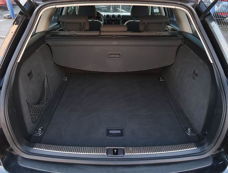 Seat Exeo (2010) 2.0 TDI, Serv.kniha, Xenony - fotka 13 z 18