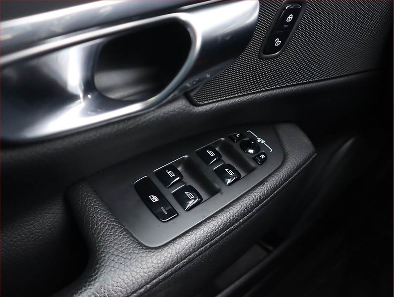 Volvo S90 (2018) D4, Automat, Serv.kniha, Kůže - fotka 17 z 23