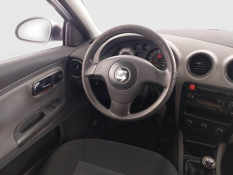 Seat Ibiza (2003) 1.4 16V, po STK, udržované - fotka 7 z 15