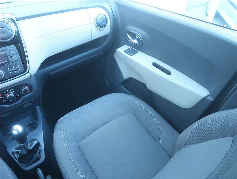 Dacia Lodgy (2012) 1.6 8V - fotka 8 z 14