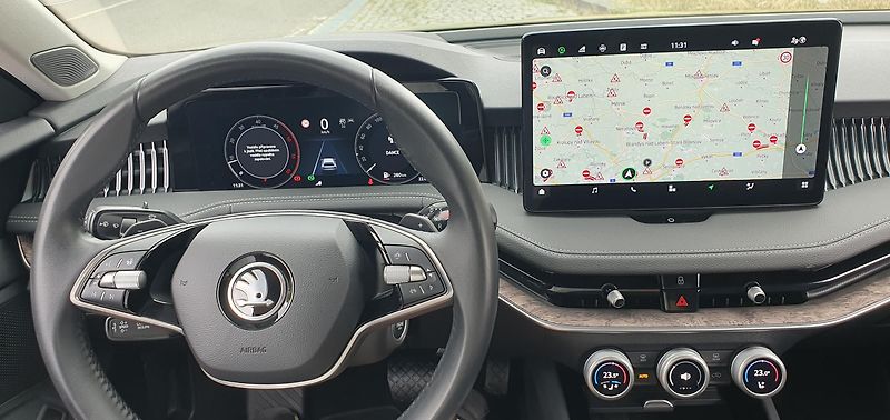 Škoda Superb (2024) 2.0tdi 142kw Dsg 4x4 L&K,ČR,1M - fotka 12 z 28