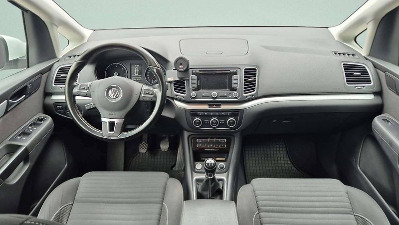 Volkswagen Sharan 2.0TDI 103kW MT6 - fotka 18 z 49