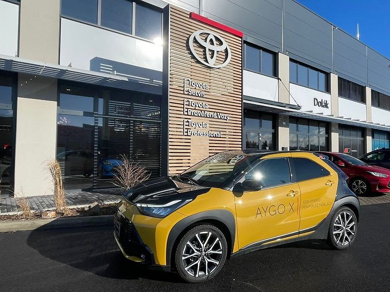 Toyota Aygo 1.5 Hybrid 116HP GR-SPORT - fotka 1 z 27