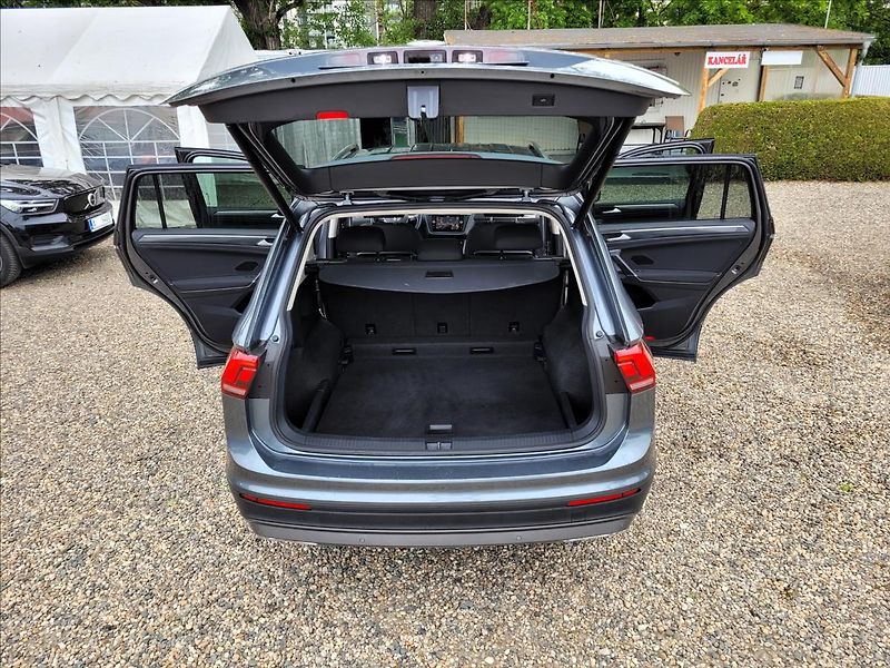 Volkswagen Tiguan Allspace 1,5 Tsi,dsg,navi,klima,výhřev - fotka 40 z 48