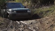 Range Rover proti Suzuki Jimny.