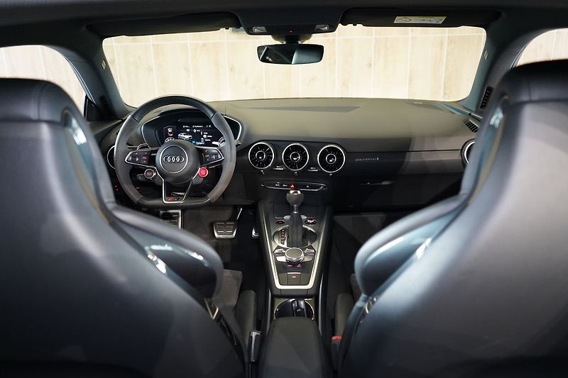 Audi TT RS Quattro, B&O, Matrix LED - fotka 47 z 47