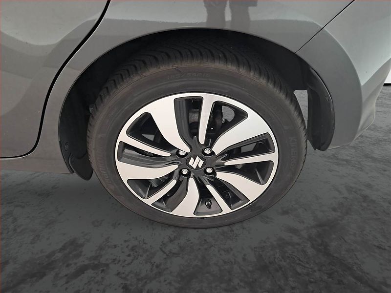 Suzuki Swift (2018) 1.0 BoosterJet SHVS - fotka 15 z 17