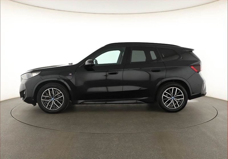BMW X1 (2024) xDrive30e - fotka 3 z 20