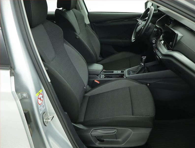 Škoda Octavia (2022) Ambition 2.0 TDI, ČR,1.maj - fotka 9 z 15
