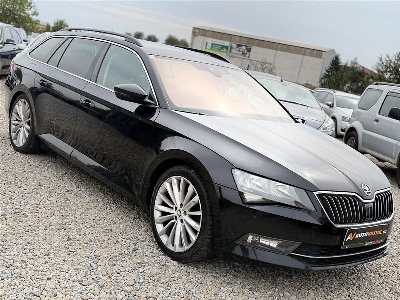 Škoda Superb 2,0 140kW DSG NAVI EL.KUFR - fotka 3 z 34