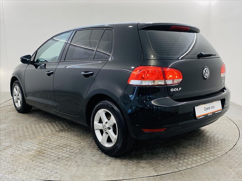 Volkswagen Golf 1,6 TDI Aut. Klima ČR - fotka 19 z 22