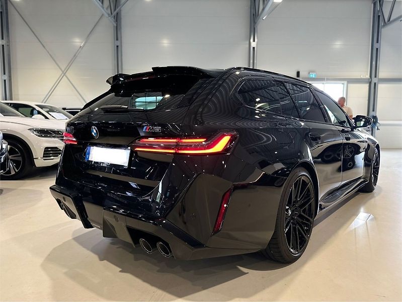 BMW M5 Ultimate Paket B&W Taž - fotka 4 z 17
