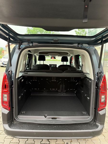 Citroën Berlingo (2026) PLUS Petrol 110k Manual     - fotka 6 z 11