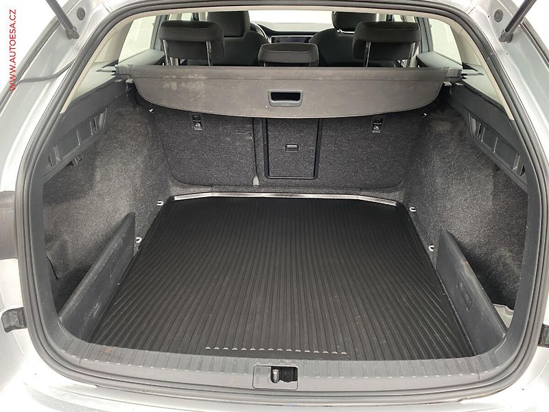 Škoda Octavia (2022) 2.0 TDi, 1.maj,ČR, Ambition - fotka 7 z 19