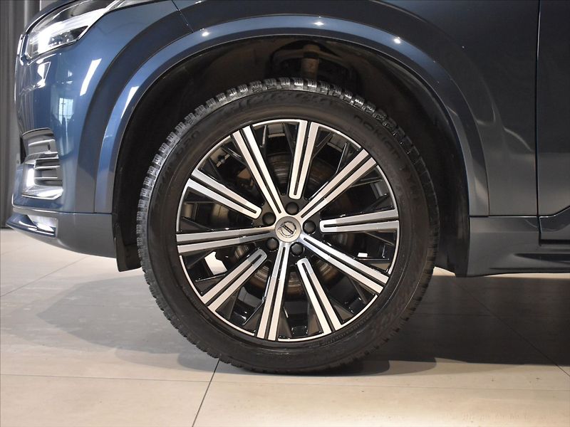 Volvo XC90 2,0 B5 AWD PLUS Bezklíč,Pano - fotka 7 z 23
