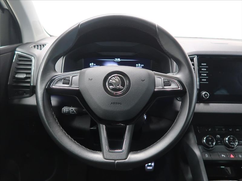 Škoda Karoq 2,0 TDI Scout 4x4 1.majitel - fotka 23 z 41