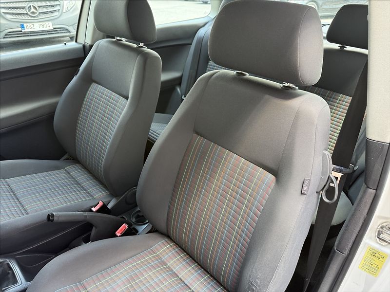 Volkswagen Polo 1,2 i klima,2x kola,nová STK - fotka 10 z 24