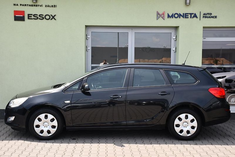 Opel Astra 1.7CDTi SPORTS TOURER - fotka 11 z 31