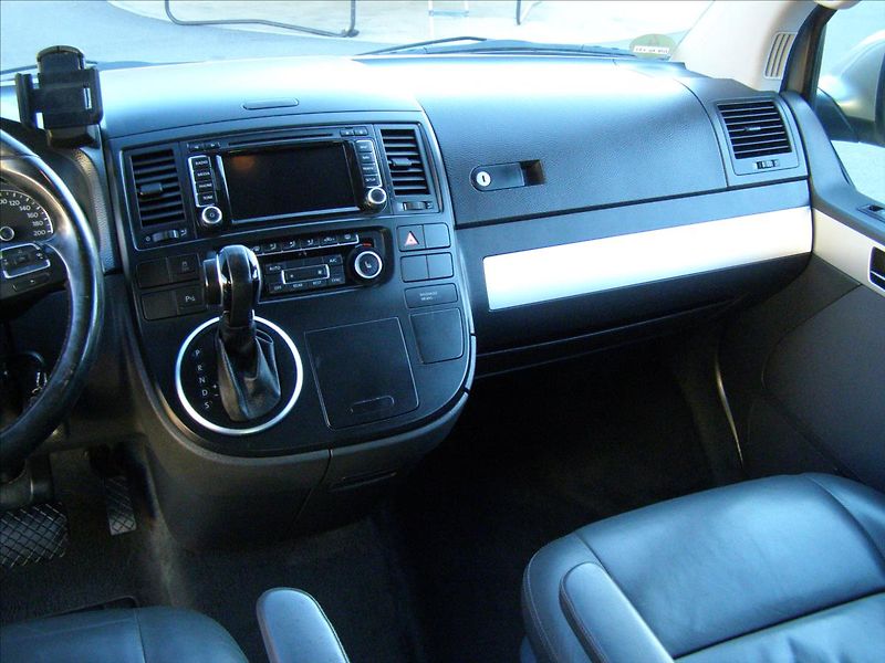 Volkswagen Multivan 2,0   2xsoupacky 180 PS - fotka 21 z 41