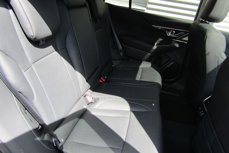 Subaru Outback (2025) 2,5i TOURING MY25.5 - fotka 18 z 22