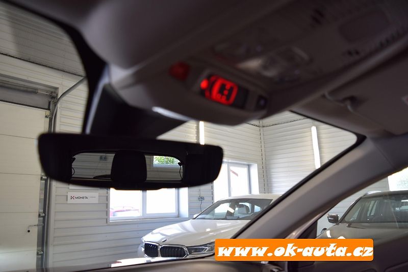 Citroën C5 Aircross HYBRID 225 ě-EAT8 165 kW-DPH - fotka 60 z 68