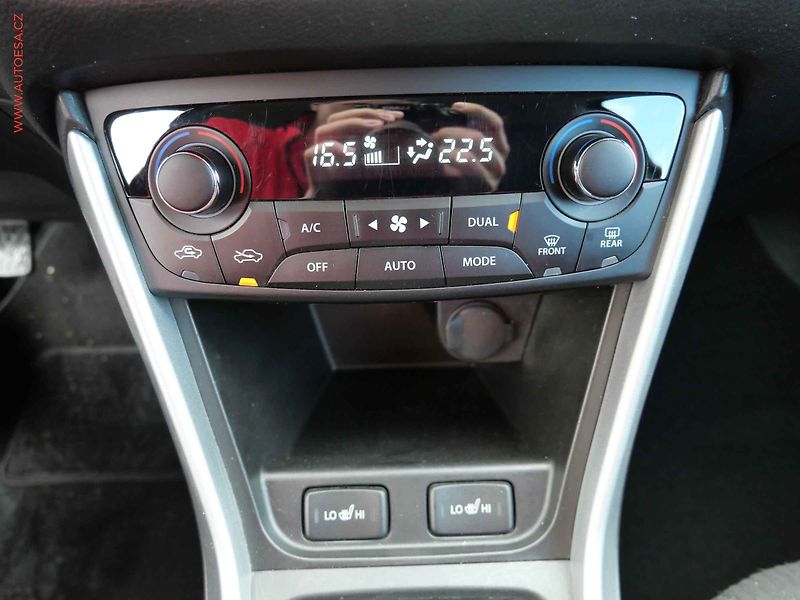Suzuki S-Cross (2016) 1.4BJet AllGrip, 1.maj,ČR - fotka 17 z 26
