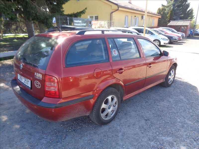 Škoda Octavia 1,9 - fotka 5 z 18