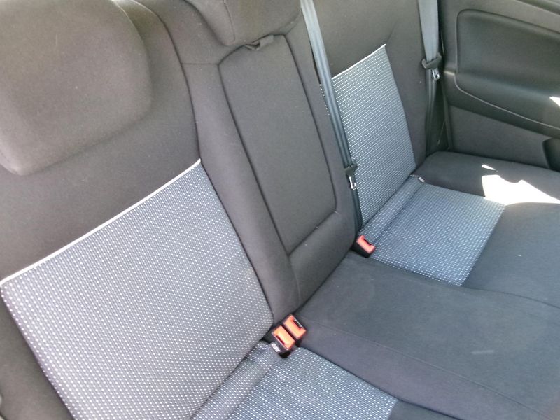 Ford Mondeo (2012) 2.0 TDCi AC TEMP ZADÁNO - fotka 14 z 23
