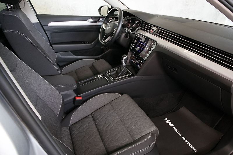 Volkswagen Passat 2.0TDI 110kW Webasto Pano Tažn - fotka 13 z 31