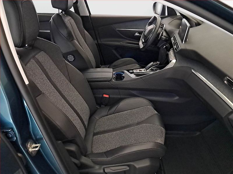 Peugeot 5008 (2017) PureTech 130, Automat, 7 míst - fotka 9 z 27
