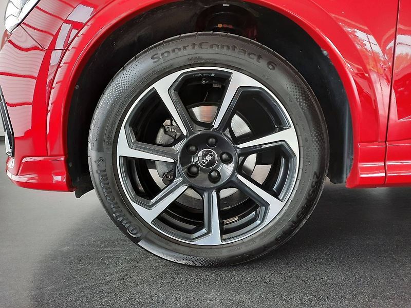 Audi Q3 (2022) Sportback S line 1.5 TFSI (110 - fotka 22 z 23