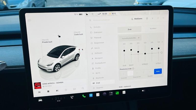 Tesla Model Y (2022) LR AWD Berlin Záruka SoH 93,4% - fotka 45 z 57