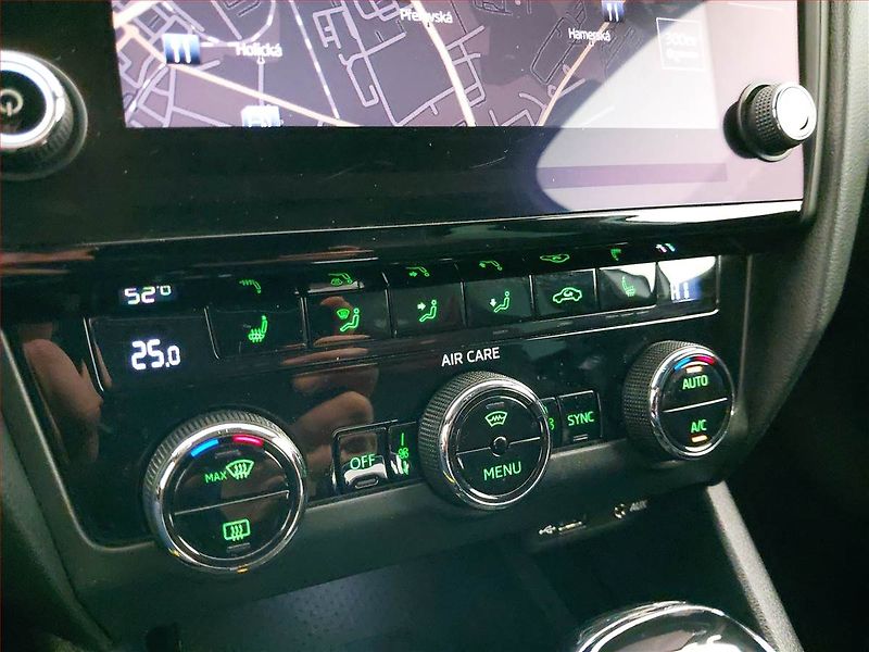 Škoda Octavia (2017) RS 2.0 TDI 4x4 DSG, 4X4 - fotka 17 z 22