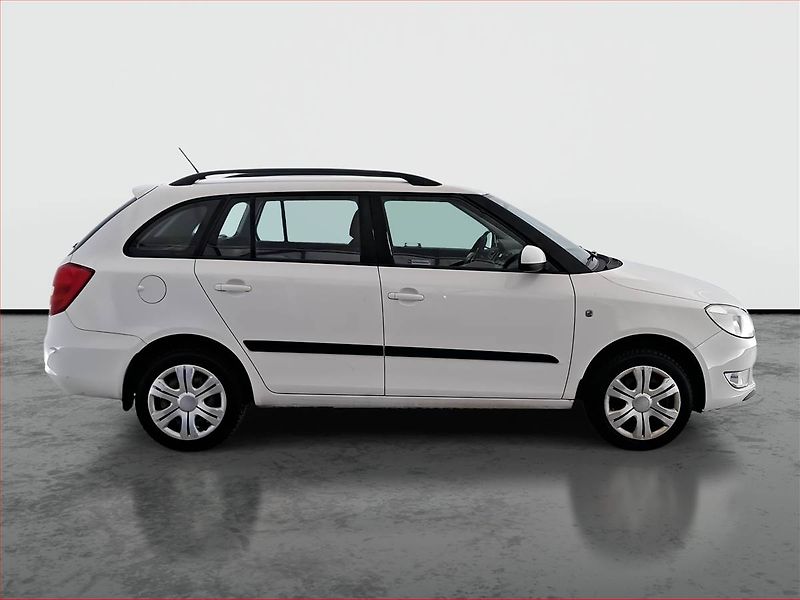 Škoda Fabia (2011) 1.2 TSI, nová STK, zamluveno - fotka 6 z 14