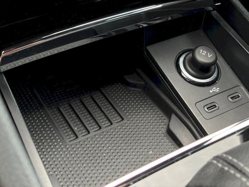 Škoda Karoq (2024) DSG 4x4 2.0 TDI / 110 kW / SPO - fotka 23 z 35