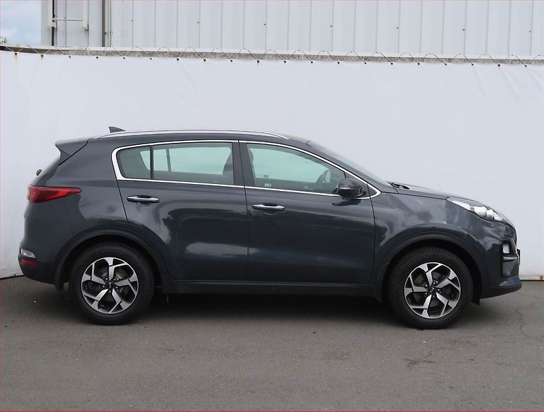 Kia Sportage (2019) 1.6 GDI, Serv.kniha, Navi - fotka 6 z 24