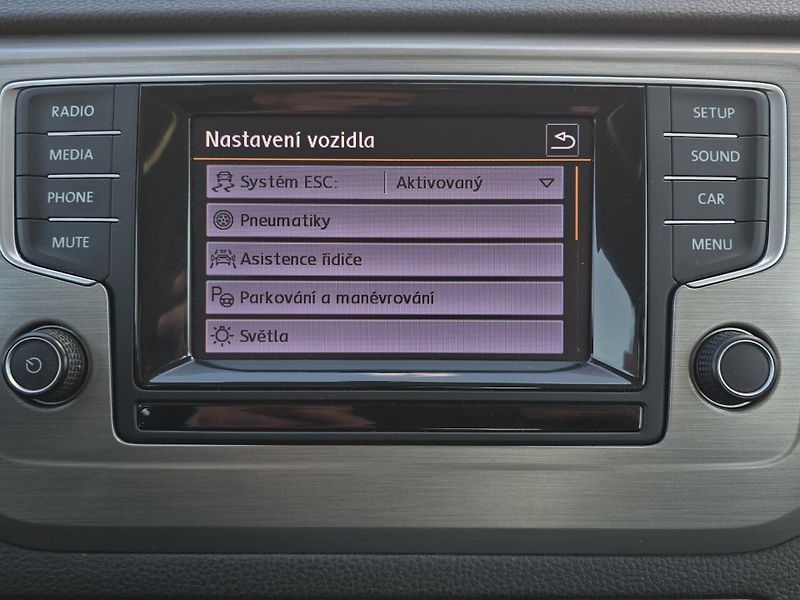 Volkswagen Golf Sportsvan (2014) 1.4 TSi 92kw, Aut. klima, Vyhř - fotka 16 z 23
