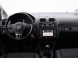 Volkswagen Touran 1,6 TDI Cup Panorama Serv.knih - náhled 16
