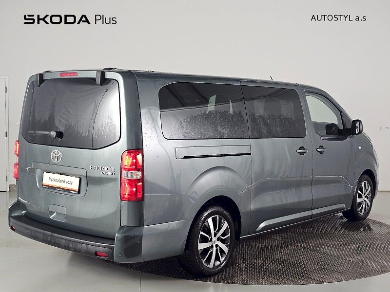 Toyota ProAce Verso (2025) L2 2.0D 180k 8AT FAMILY WEBAST - fotka 2 z 32