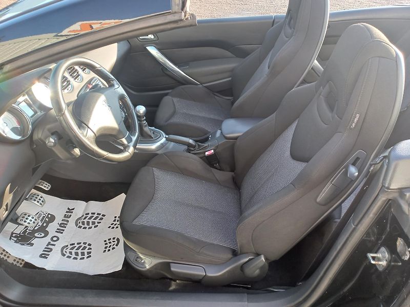 Peugeot 308 (2010) CC 1.6i 115kW  - fotka 11 z 18